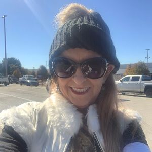 Meet your Posher, Kristal